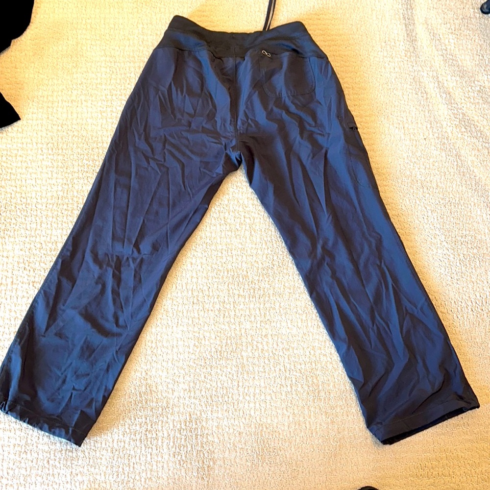 Infinity scrubs for women
